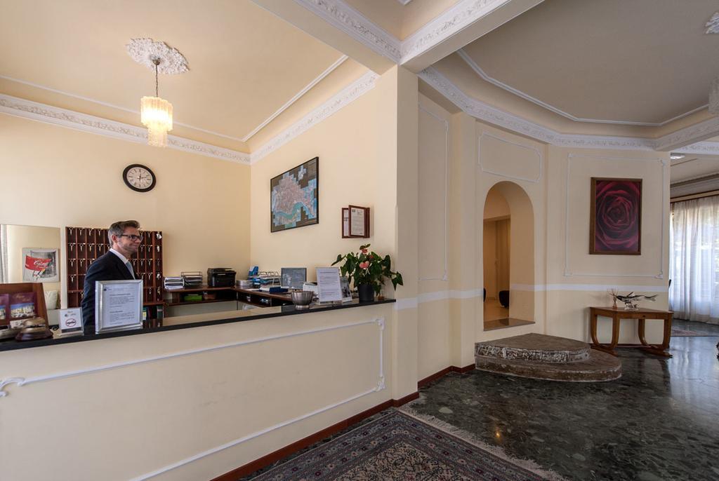 Hotel Byron Венеция-Лидо Экстерьер фото