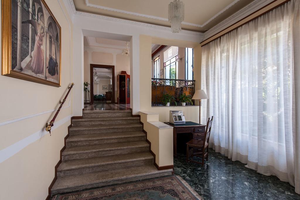 Hotel Byron Венеция-Лидо Экстерьер фото
