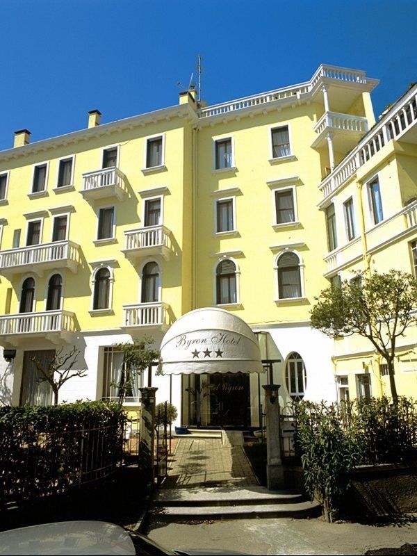Hotel Byron Венеция-Лидо Экстерьер фото